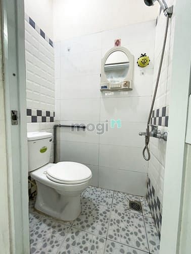 Hình ảnh Cho thuê phòng Đường phan đăng lưu liền kề phố ẩm thực phan xich long
