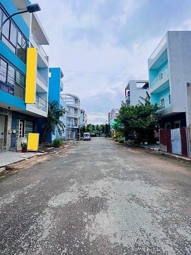 Hình ảnh Bán CHDV mặt tiền Đường Số 64, P Bình Trưng Đông Quận 2 có 12pn