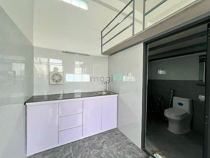 Hình ảnh Duplex New100% Máy Lạnh-Ban Công-Cửa Sổ Gần CVPM Quang Trung