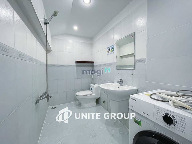 Hình ảnh 1 cái studio full nội thất, gần Lotte hầu như không ai để ý