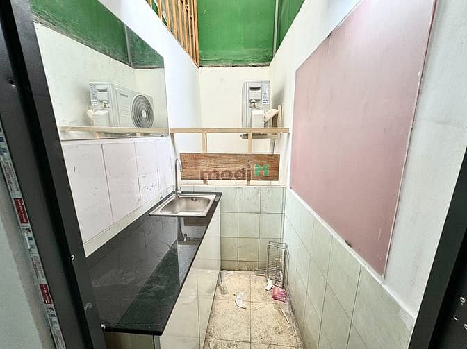 Hình ảnh 1 cái studio full nội thất, gần Lotte hầu như không ai để ý