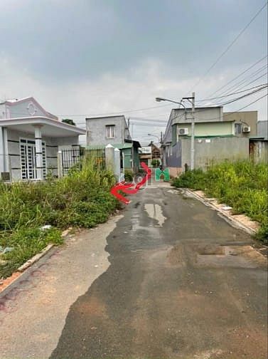 Hình ảnh Bán Đất Sổ Riêng đường nhựa gần trường cấp 2 Tân Bình , Dĩ An , BD