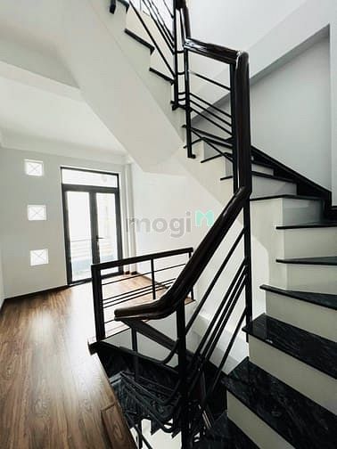 Hình ảnh Gấp bán nhà Sư Vạn Hạnh Q10 45m2 có dòng tiền 15tr mỗi tháng nhỉnh 6Tỷ