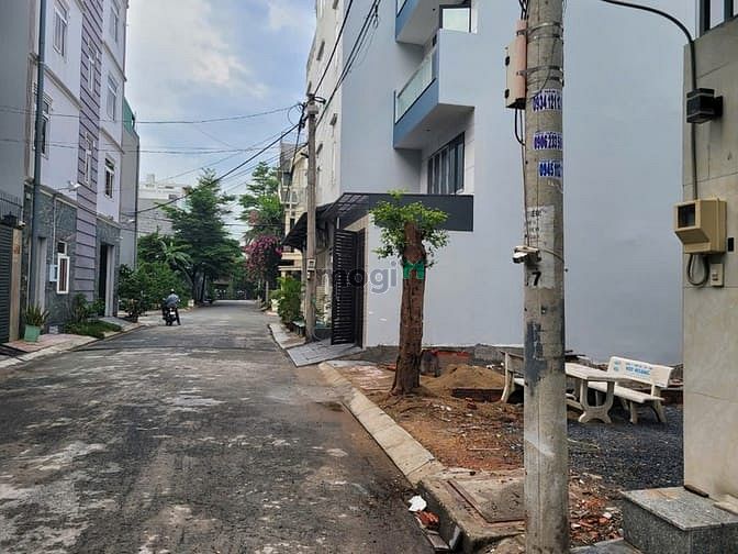 Hình ảnh Bán đất  đường số 827 . Phường  phú hữu .Q9