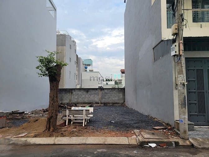 Hình ảnh Bán đất  đường số 827 . Phường  phú hữu .Q9
