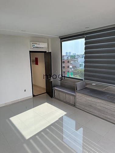 Hình ảnh Cho thuê nhà Nguyễn Sơn 4x20. 5 lầu. Có thang máy