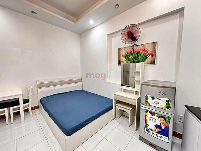 Hình ảnh Trống Sẵn 1 Phòng Bancol Giá Siêu Rẻ Quận 3