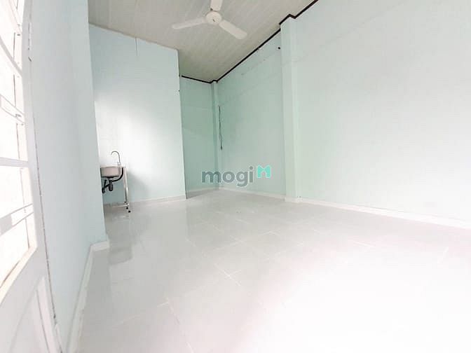 Hình ảnh Phòng 4tr2-4tr4 có ban công, rộng gần 40m2
