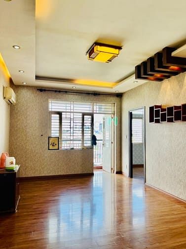 Hình ảnh Bán căn 312 Lạc Long Quân diện tích 67m2, 2 phòng, căn góc, giá 2.5 tỉ