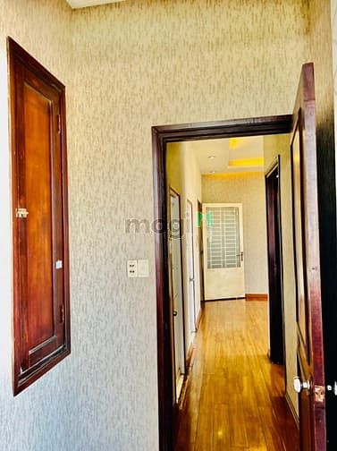Hình ảnh Bán căn 312 Lạc Long Quân diện tích 67m2, 2 phòng, căn góc, giá 2.5 tỉ