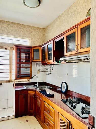 Hình ảnh Bán căn 312 Lạc Long Quân diện tích 67m2, 2 phòng, căn góc, giá 2.5 tỉ