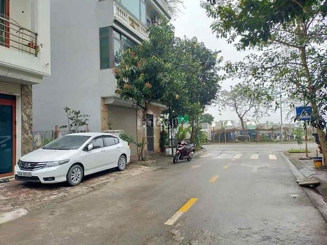 Hình ảnh Bán 76m2 đất đấu giá Giang Biên, ô tô, vỉa hè, view CV, chỉ 11.3 tỷ