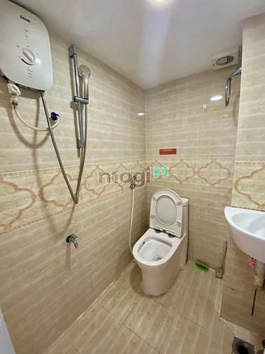 Hình ảnh Duplex 2 Chỗ Ngủ Cửa Sổ Lớn Gần Đại Học Hoa Sen , UeH Q10