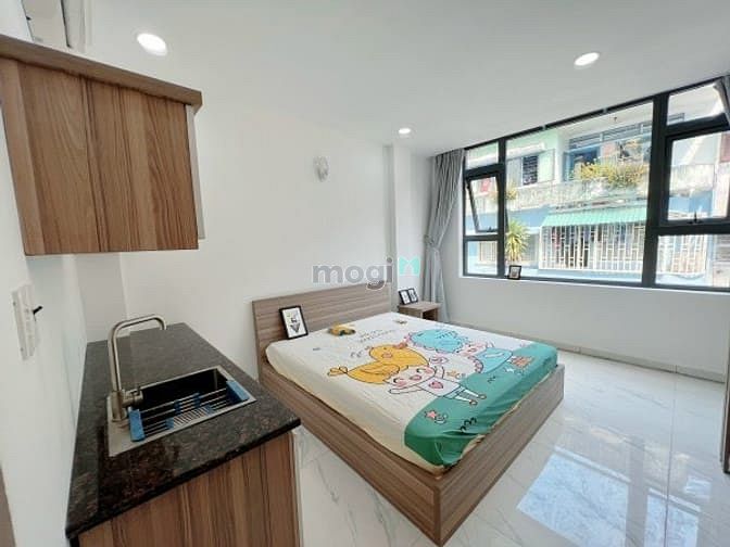 Hình ảnh studio cửa sổ full nội thất cửa sổ lớn ngay Đh Kinh Tế_đh Y Dược Q5