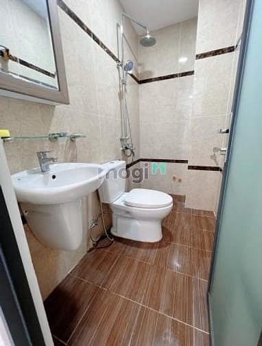 Hình ảnh studio cửa sổ full nội thất cửa sổ lớn ngay Đh Kinh Tế_đh Y Dược Q5