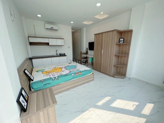 Hình ảnh studio cửa sổ full nội thất cửa sổ lớn ngay Đh Kinh Tế_đh Y Dược Q5