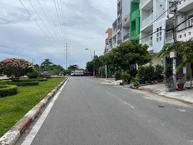 Hình ảnh Đất MT đường 30m KDC Bình Phú 4x17m Xây 1 Hầm 5 tầng LÀM CHDV-KH.SẠN