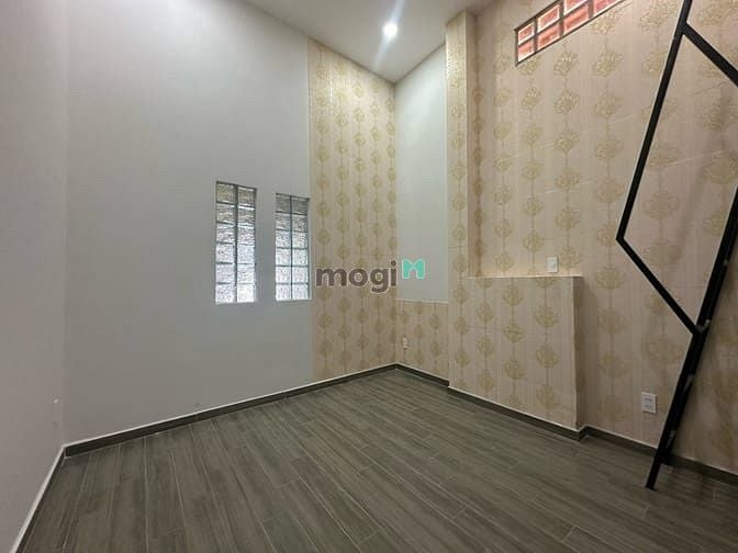 Hình ảnh Nhà mới xây giá siêu rẻ ngay tại quận 5