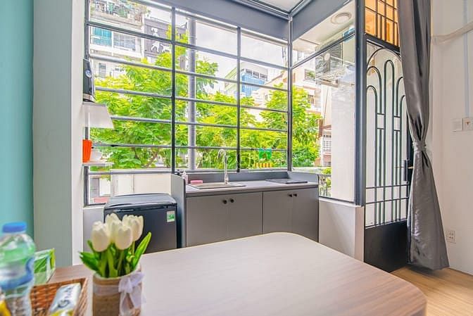Hình ảnh studio ban công cửa sổ ngay ngã 6 phù đổng_chợ bến thành_Bùi Viện Q1