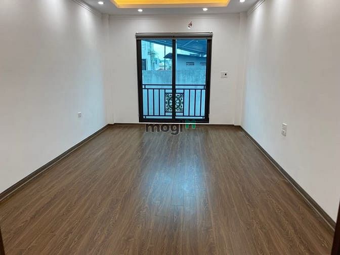 Hình ảnh Nhà Siêu Đẹp Căn Cực Hiếm Phố Thạch Bàn - Long Biên