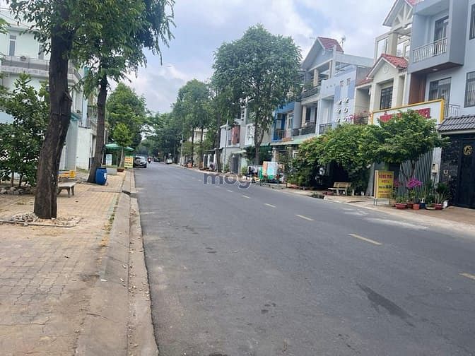 Hình ảnh Bán đất rẽ nhầt khu vực mặt tiền đường D2, Man Thiện, Hiệp phú - 9,8tỷ