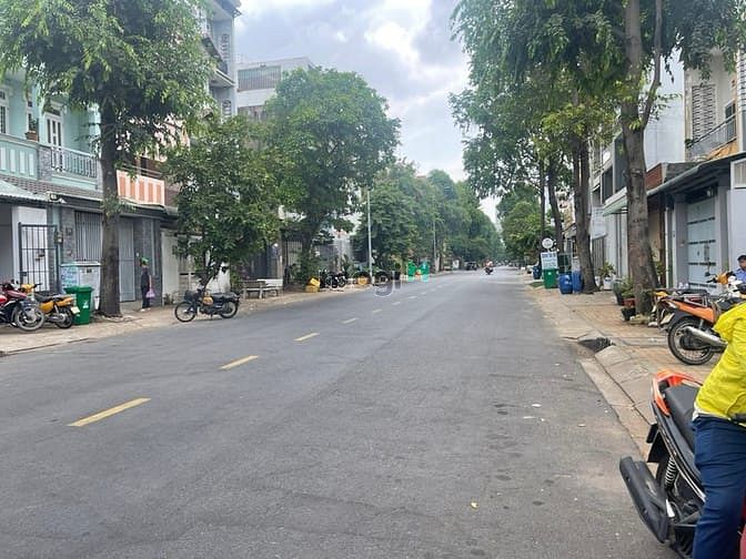 Hình ảnh Bán đất rẽ nhầt khu vực mặt tiền đường D2, Man Thiện, Hiệp phú - 9,8tỷ