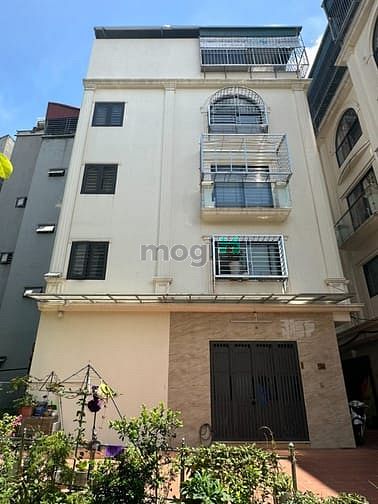 Hình ảnh Cần bán nhà mặt phố tại Long Biên