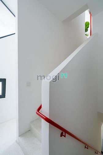 Hình ảnh Q10 - CHDV - Kinh doanh tốt- Nhà mới đẹp.
