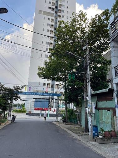 Hình ảnh Bán Nhà sát Vincom Dĩ An BD Sổ Hồng Riêng 64m2