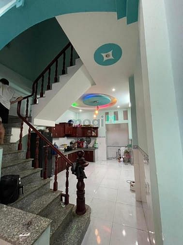 Hình ảnh Bán Nhà sát Vincom Dĩ An BD Sổ Hồng Riêng 64m2