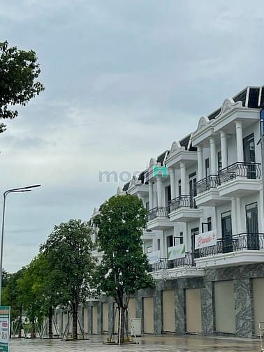Hình ảnh Nhà Phố Thương Mại Liền Kề Đẳng Cấp