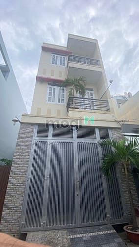 Hình ảnh Nhà giáp Tân Phú 4,5 x 12m 3 tầng 3pn hẻm 7m thông