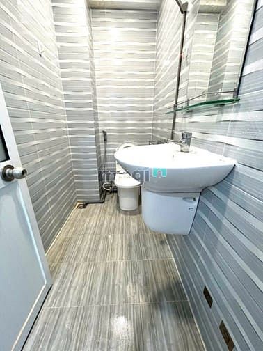 Hình ảnh 🏡🏡Cho Thuê Căn Hộ Q1_Gần ĐH Hoa Sen_ĐH Văn Lang_Nhà Mới Ban Công Lớn