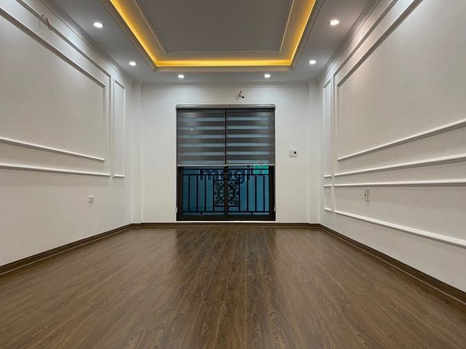 Hình ảnh Bán nhà phố Thạch Bàn, đẹp mới, 35m2,  chỉ hơn 4 tỷ