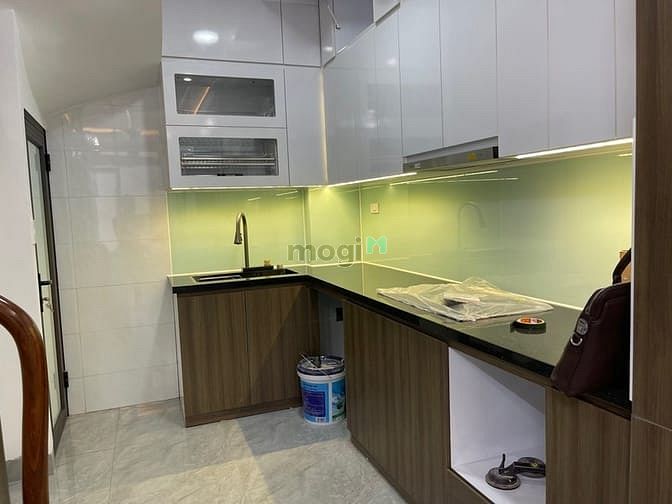 Hình ảnh Bán nhà phố Thạch Bàn, đẹp mới, 35m2,  chỉ hơn 4 tỷ