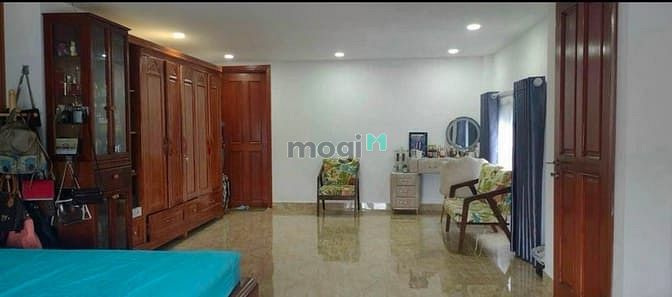 Hình ảnh Cho thuê nhà 8pn 9wc, An Phú Đông Q12