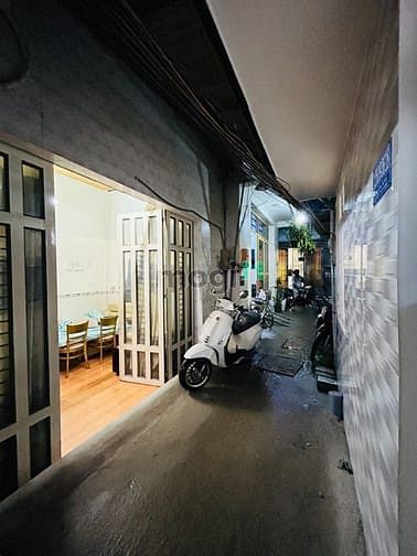 Hình ảnh Bán nhà chính chủ đường HTP Q7