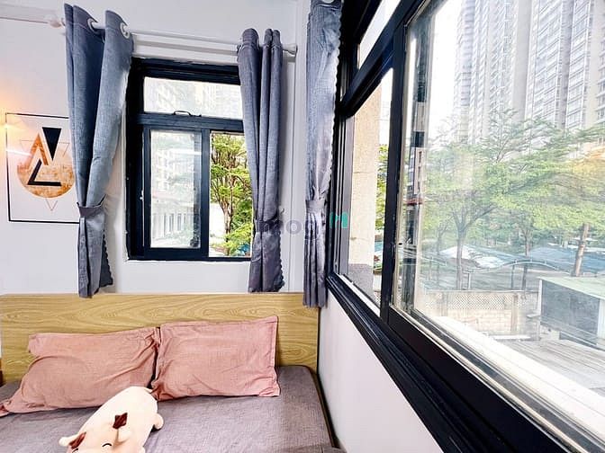 Hình ảnh 🏡 Căn Hộ Dịch Vụ STUDIO 🏡: Tách Bếp – View cây xanh - 3 Mặt Cửa Kính