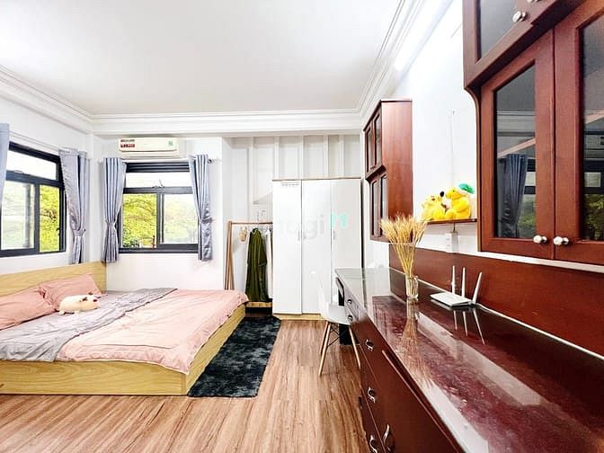 Hình ảnh 🏡 Căn Hộ Dịch Vụ STUDIO 🏡: Tách Bếp – View cây xanh - 3 Mặt Cửa Kính