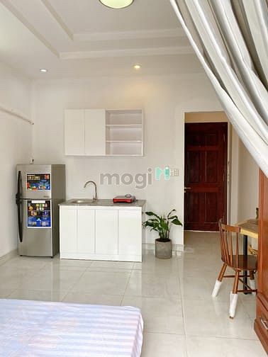 Hình ảnh 🏡 Căn Hộ Dịch Vụ STUDIO 🏡: - Ban Công – Gần Trung Tâm Thành Phố