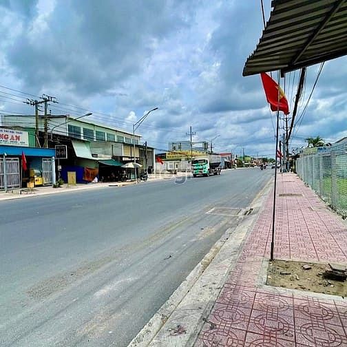 Hình ảnh Lô đất thổ cư - nằm giữa chợ và thị trấn Đức Hòa - CHỈ 1 tỷ/ lô