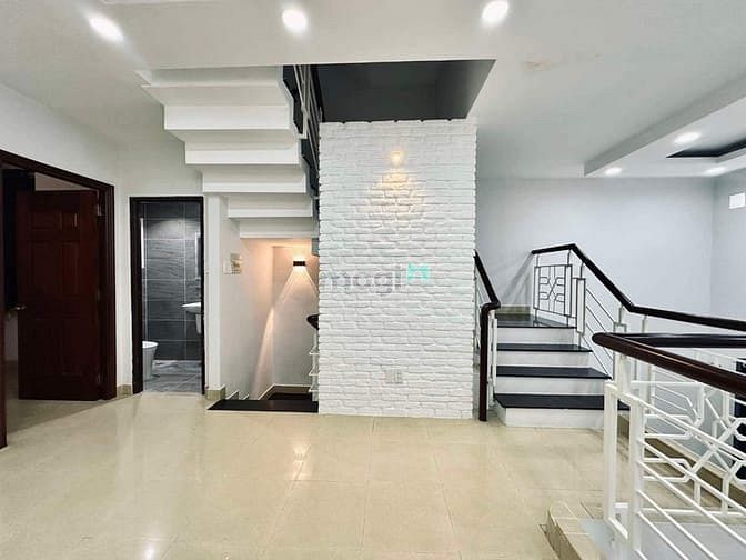Hình ảnh SIÊU PHẨM 3/2- gần Trường Việt Úc Q10,  5*11.6- 4PN