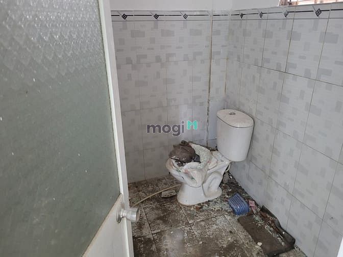 Hình ảnh Nhà tx52 quận 12 DT 4x20m trệt lửng 2pn.2wc. Sân xe hơi Giá 5tr tháng