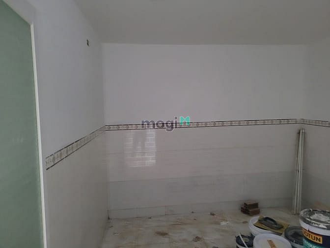 Hình ảnh Nhà tx52 quận 12 DT 4x20m trệt lửng 2pn.2wc. Sân xe hơi Giá 5tr tháng