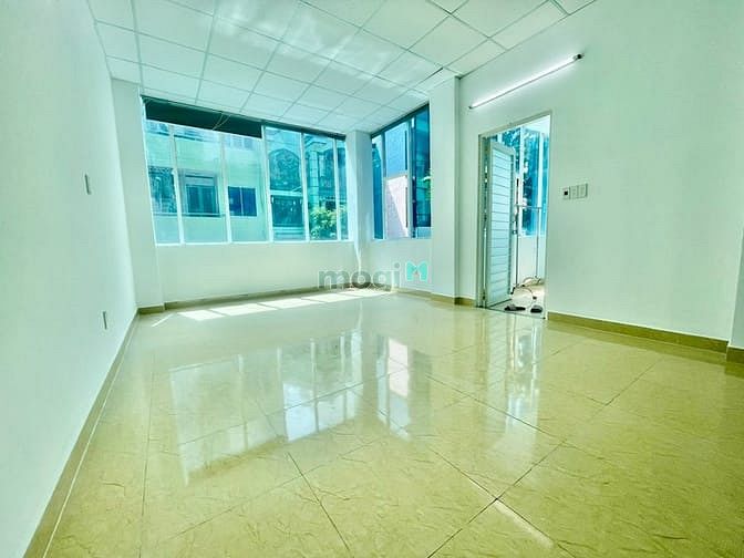 Hình ảnh Cho thuê ngay cầu vượt Hoàng Hoa Thám-hơn 30m2-tiện ích
