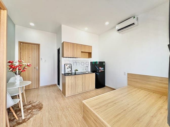 Hình ảnh Cho Thuê Căn Hộ Dịch Vụ Full Nột Thất Có Ban Công Gần Ngã 4 Bảy Hiền
