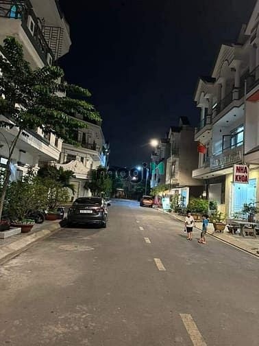 Hình ảnh Bán Lô Đất Đẹp Toạ Lạc Tại KDC Cao Cấp Bậc Nhất LÊ Phong TP. Dĩ An BD