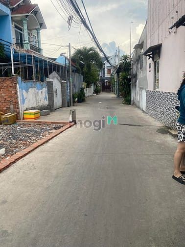 Hình ảnh Bán Đất Trung Chánh, Hóc Môn, Full Thổ Cư 95m2 Giá Rẻ 3.5 Tỷ.
