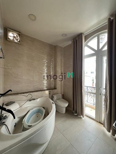 Hình ảnh Cho thuê biệt thự khu VIP LỮ GIA  QUẬN 10
