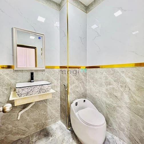 Hình ảnh Chính chủ cần bán gấp căn Hoà Hảo P4 Q10 , Dt 75,2m2 , giá 2ty580
